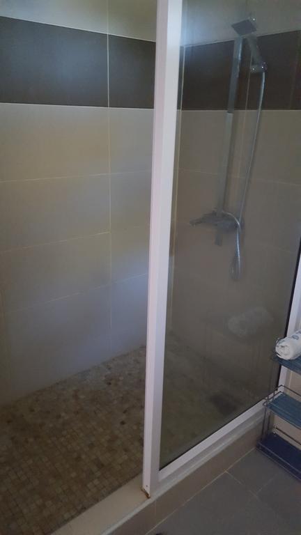 Villa In Le Tamier, 4 Bedrooms, 300M Flic En Flac Beach Екстериор снимка